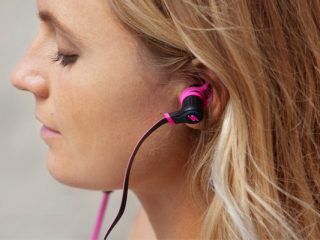 低音ズンズン♪】最大70%OFF!! SMS AUDIOのワイヤレスイヤホン