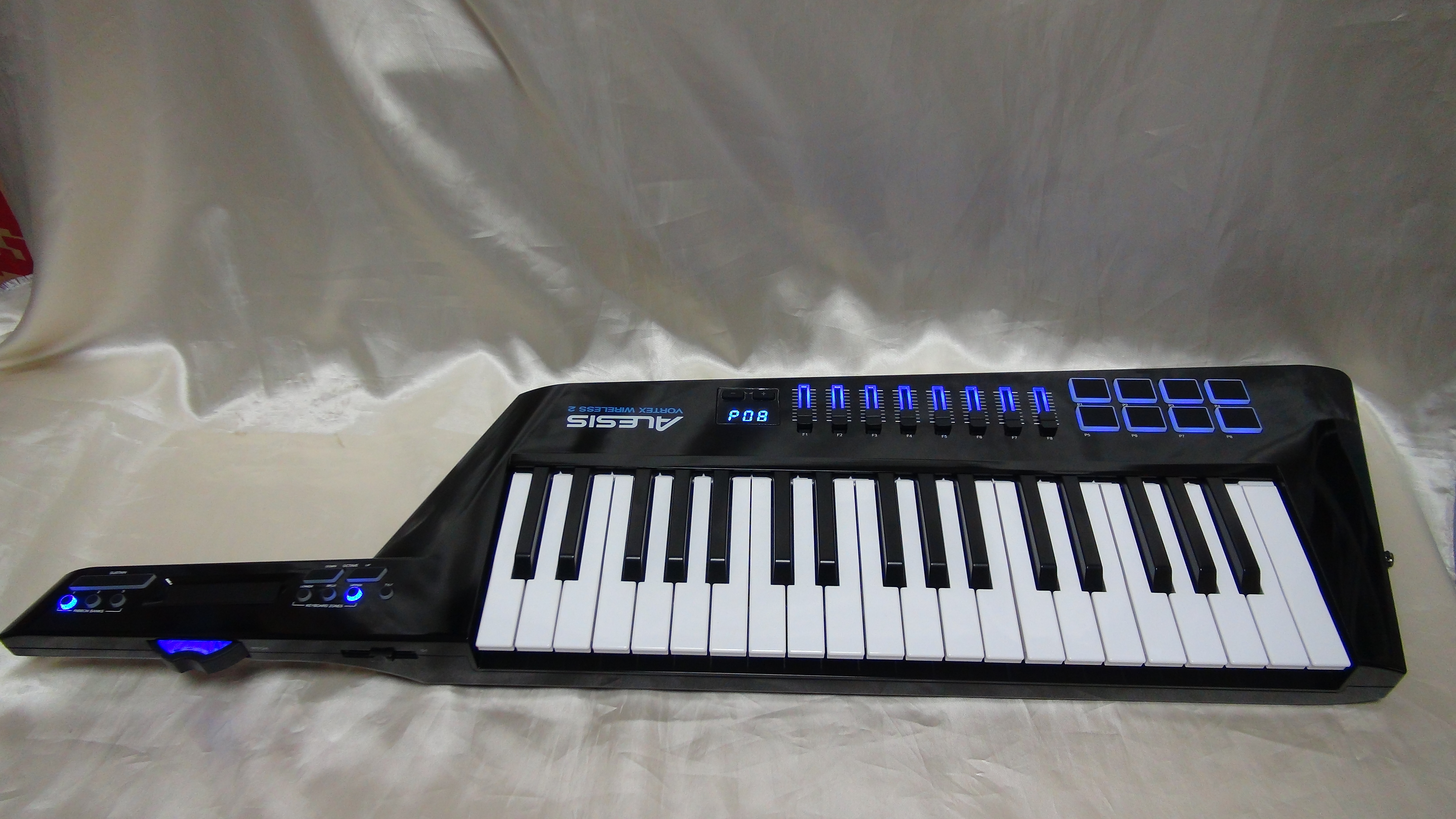 ショルダーキーボード Alesis Vortex Wireless 2 - 鍵盤楽器