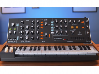 Behringer Model D