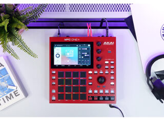 カエルカフェ サンプリングCD 25枚セット（ディスクのみ）AKAI MPC mqdefault.jpg
