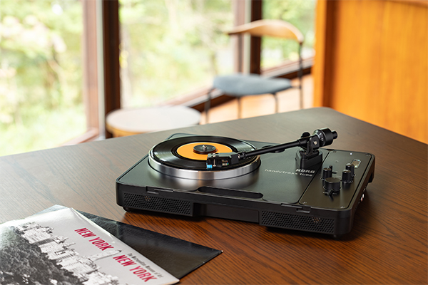 KORGのポータブルレコードプレーヤー"handytraxx"シリーズから、アナログ・レコードの魅力を現代のライフスタイルに合わせて楽しむために開発された「handytraxx tube」が登場！2025年4月27日発売、25日18時よ...