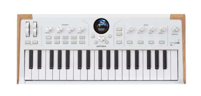 ARTURIA AstroLab 37 – コンパクトなボディに1,800以上の音を詰め込ん